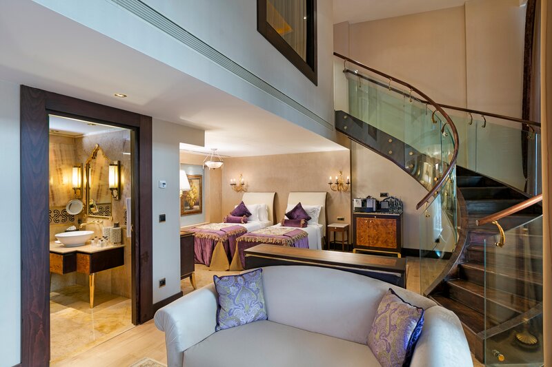 Havuzlu Dubleks Suite 3